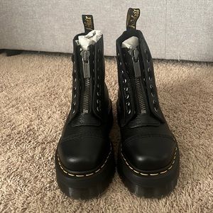 Black Dr. Martens. Black Sinclair. Zip up. Size 7. Milled Nappa. Brand new